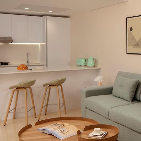 Staybridge Suites Dubai Internet City Exteriör bild