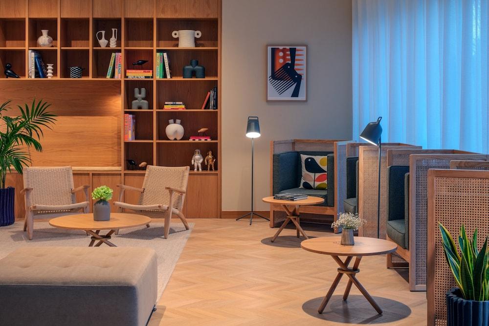 Staybridge Suites Dubai Internet City Exteriör bild