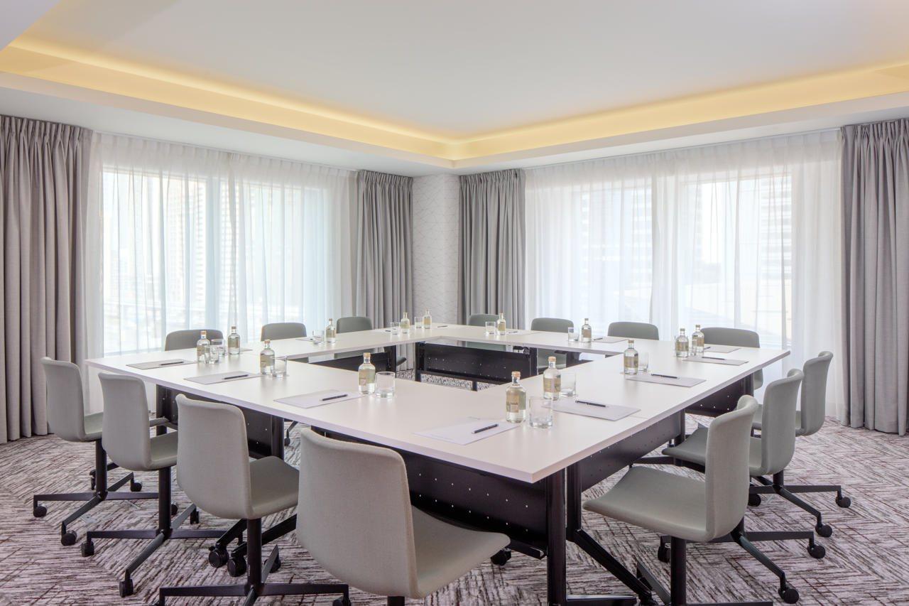 Staybridge Suites Dubai Internet City Exteriör bild