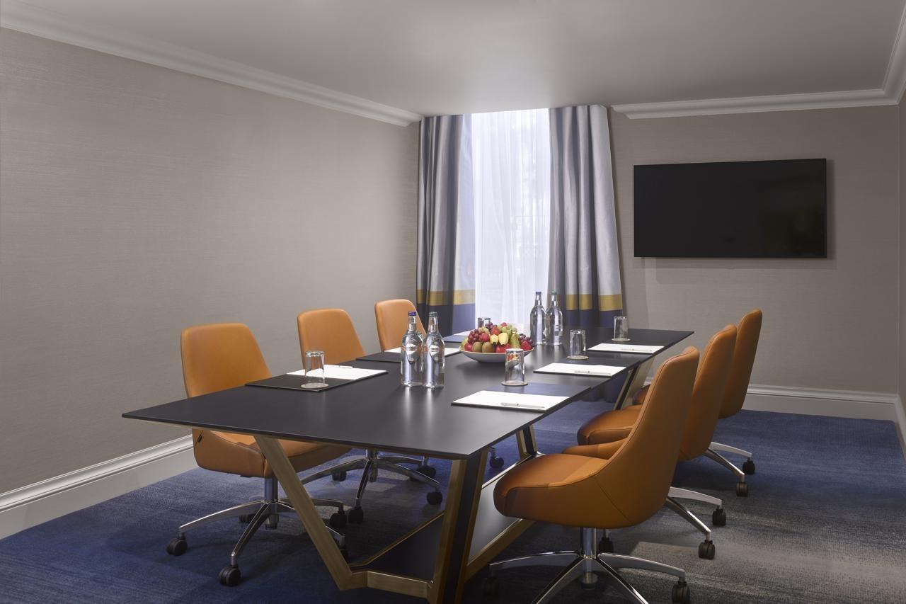 Staybridge Suites Dubai Internet City Exteriör bild