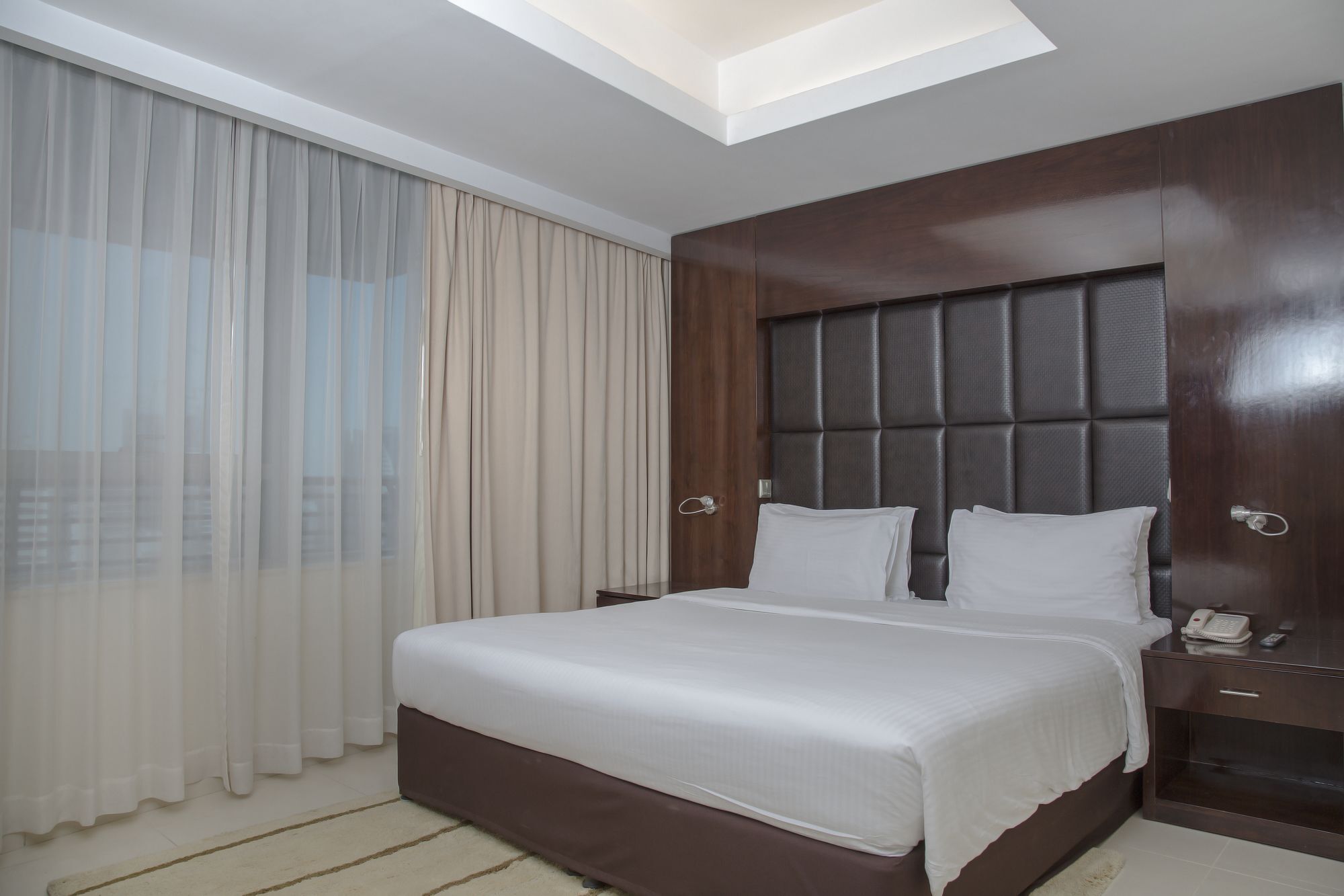 Staybridge Suites Dubai Internet City Exteriör bild