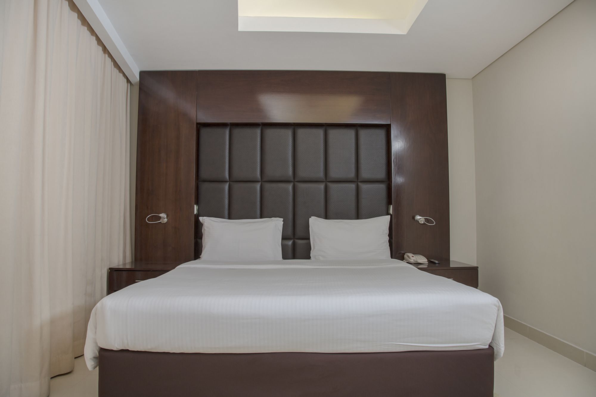 Staybridge Suites Dubai Internet City Exteriör bild